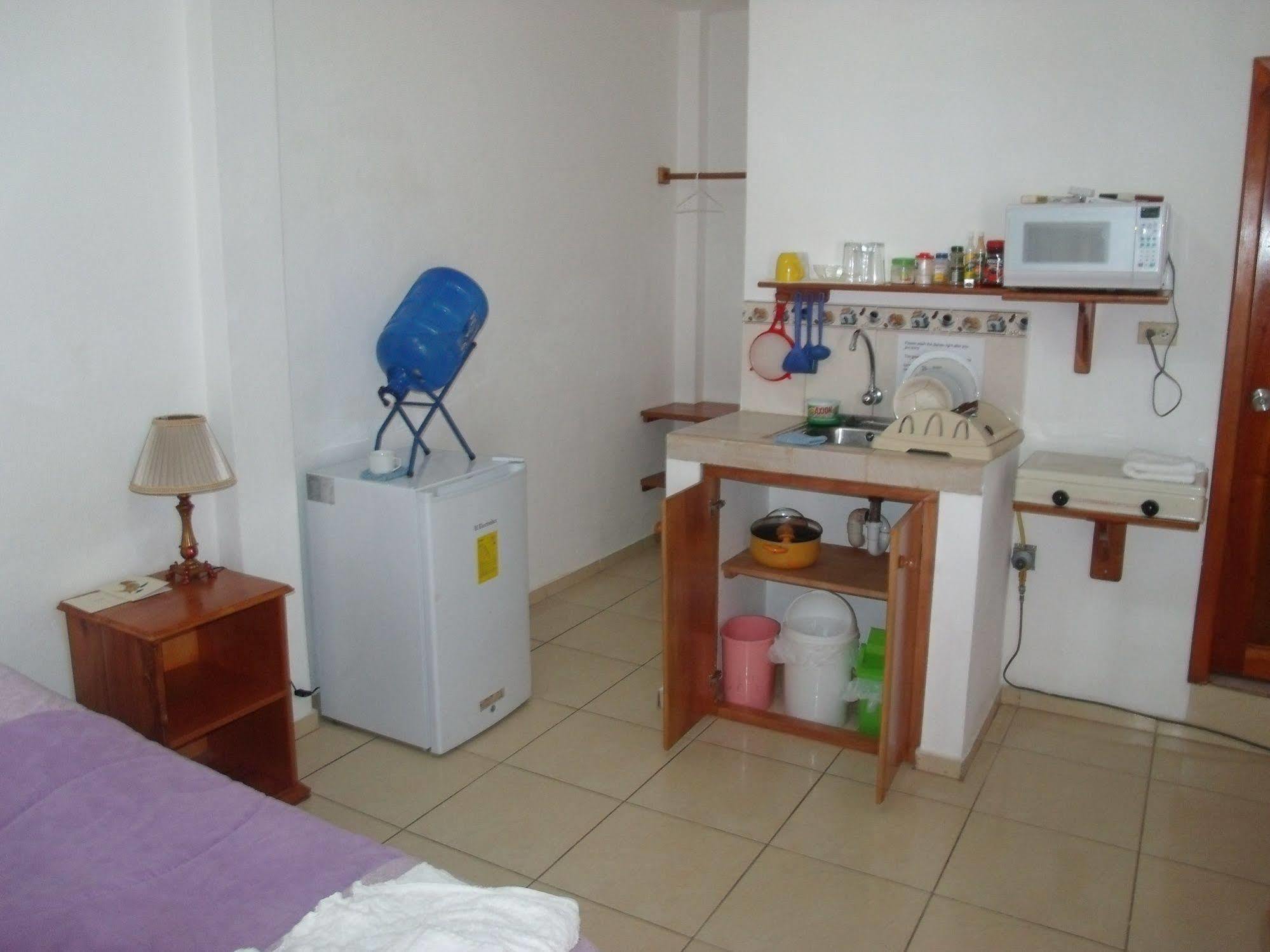 Galapagos Best Hostel Puerto Ayora  Zewnętrze zdjęcie
