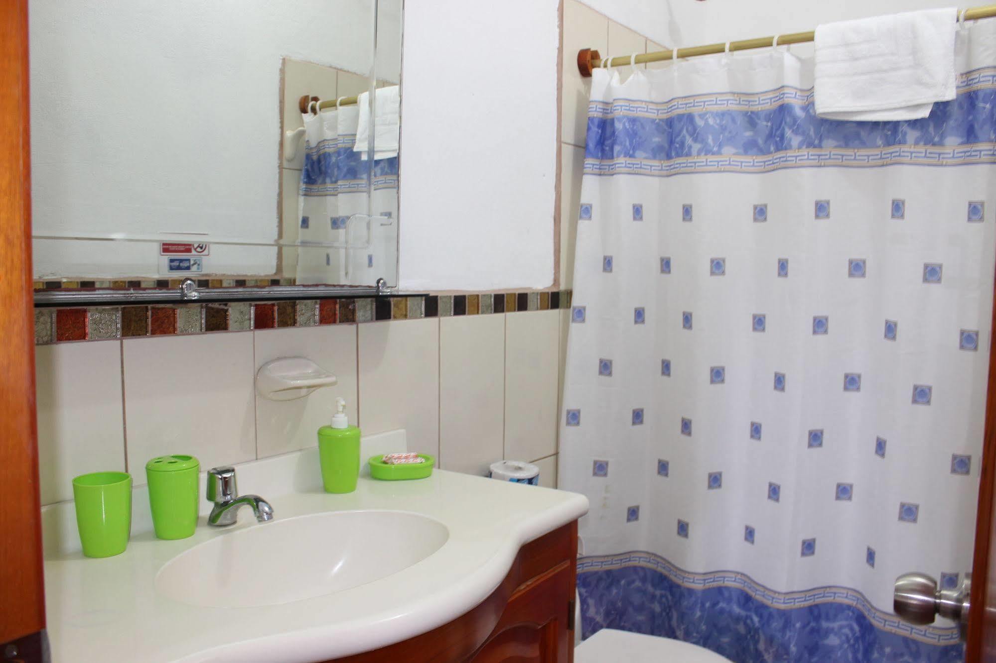 Galapagos Best Hostel Puerto Ayora  Zewnętrze zdjęcie