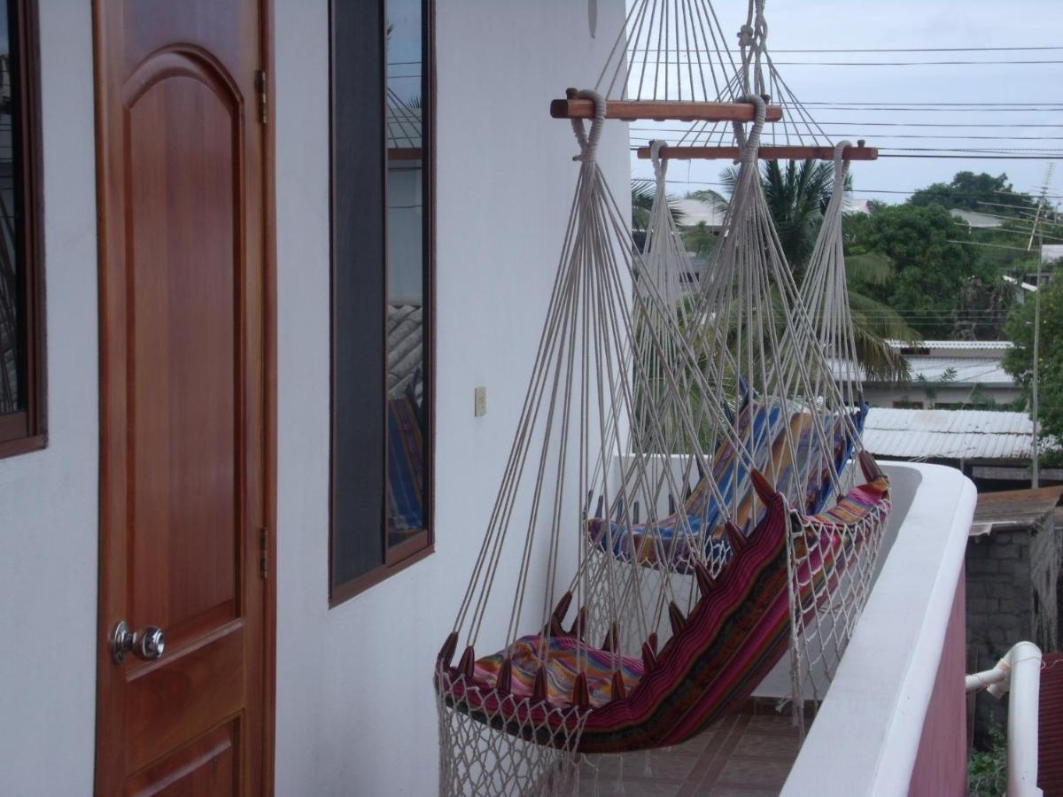 Galapagos Best Hostel Puerto Ayora  Zewnętrze zdjęcie